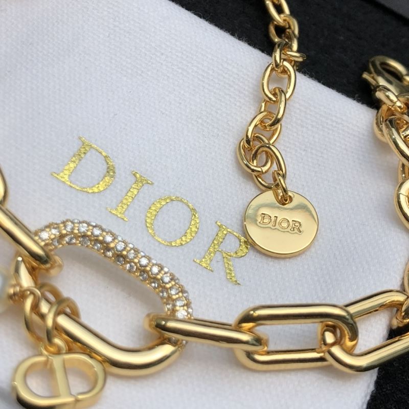 chr1st1an D10r bracelets